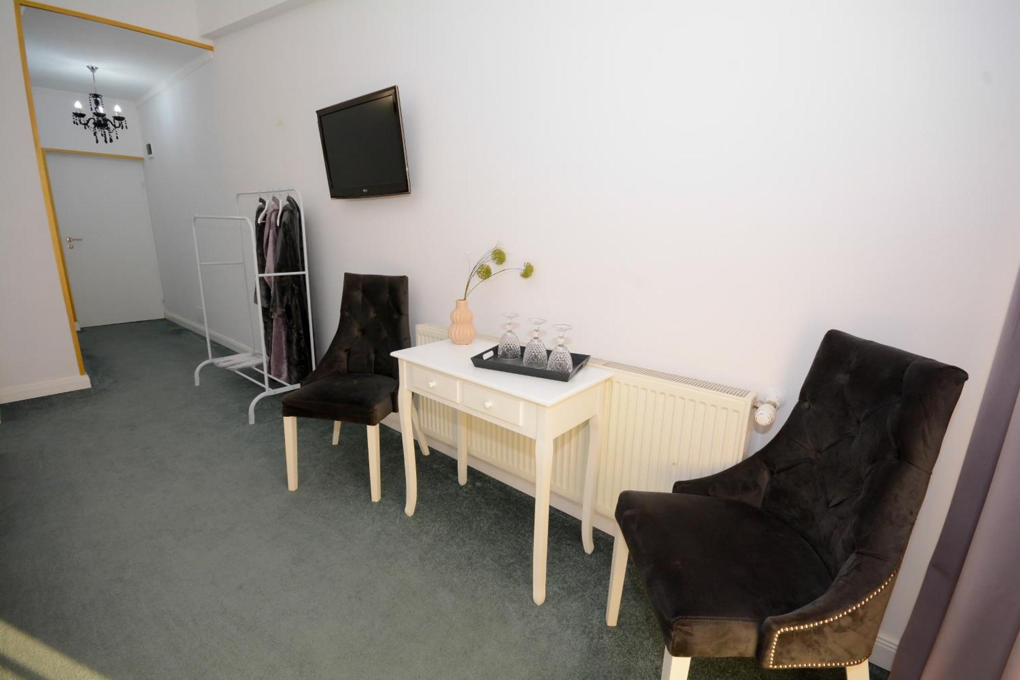 Hotel Andre'S Craiova Exterior photo
