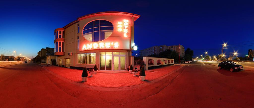 Hotel Andre'S Craiova Exterior photo
